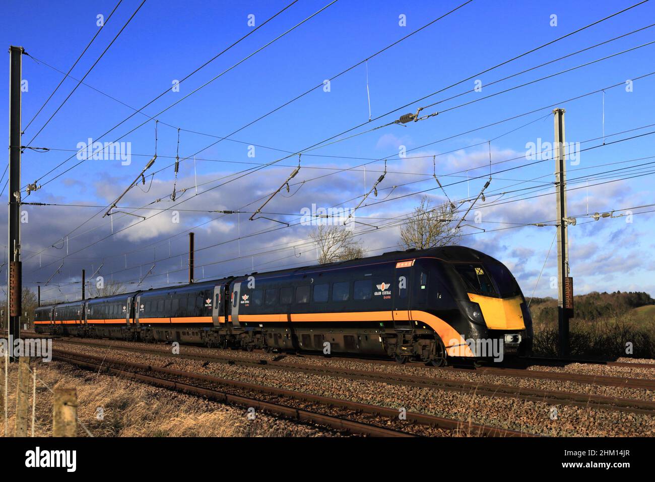 180 classe Zephyr, Grand Central trains, East Coast main Line Railway près du village d'Essendine, Rutland, Angleterre, Royaume-Uni Banque D'Images