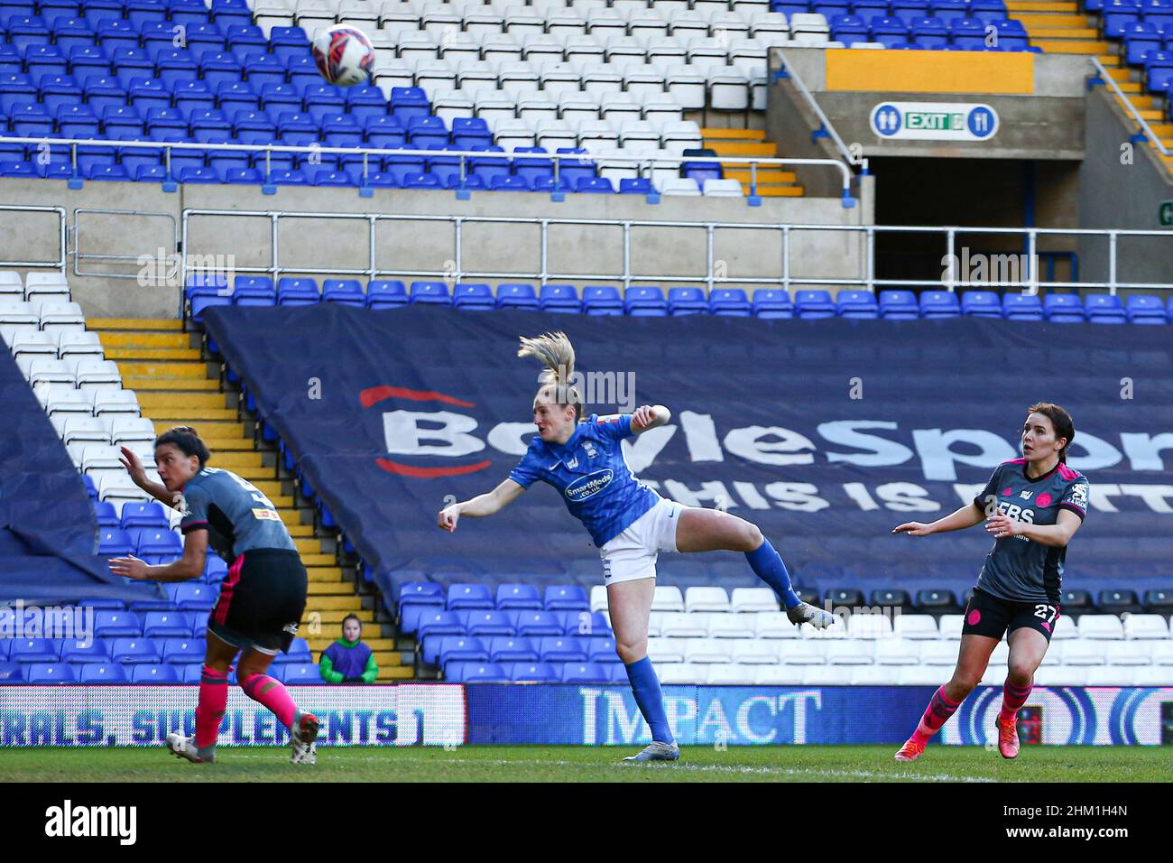 BIRMINGHAM, ROYAUME-UNI.FÉV 6th Shannon O'Brien, de Leicester City, s'oriente vers le but lors du match de la Super League féminine de Barclays FA entre Birmingham City et Leicester City à St Andrews, Birmingham, le dimanche 6th février 2022.(Crédit : Kieran Riley | INFORMATIONS MI) crédit : INFORMATIONS MI et sport /Actualités Alay Live Banque D'Images
