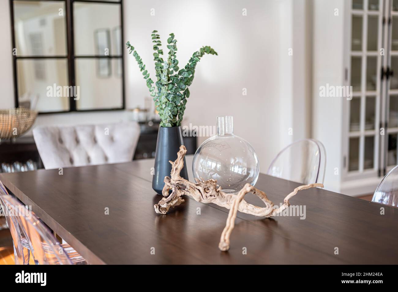 Décoration de maison fleurs et vases Banque D'Images