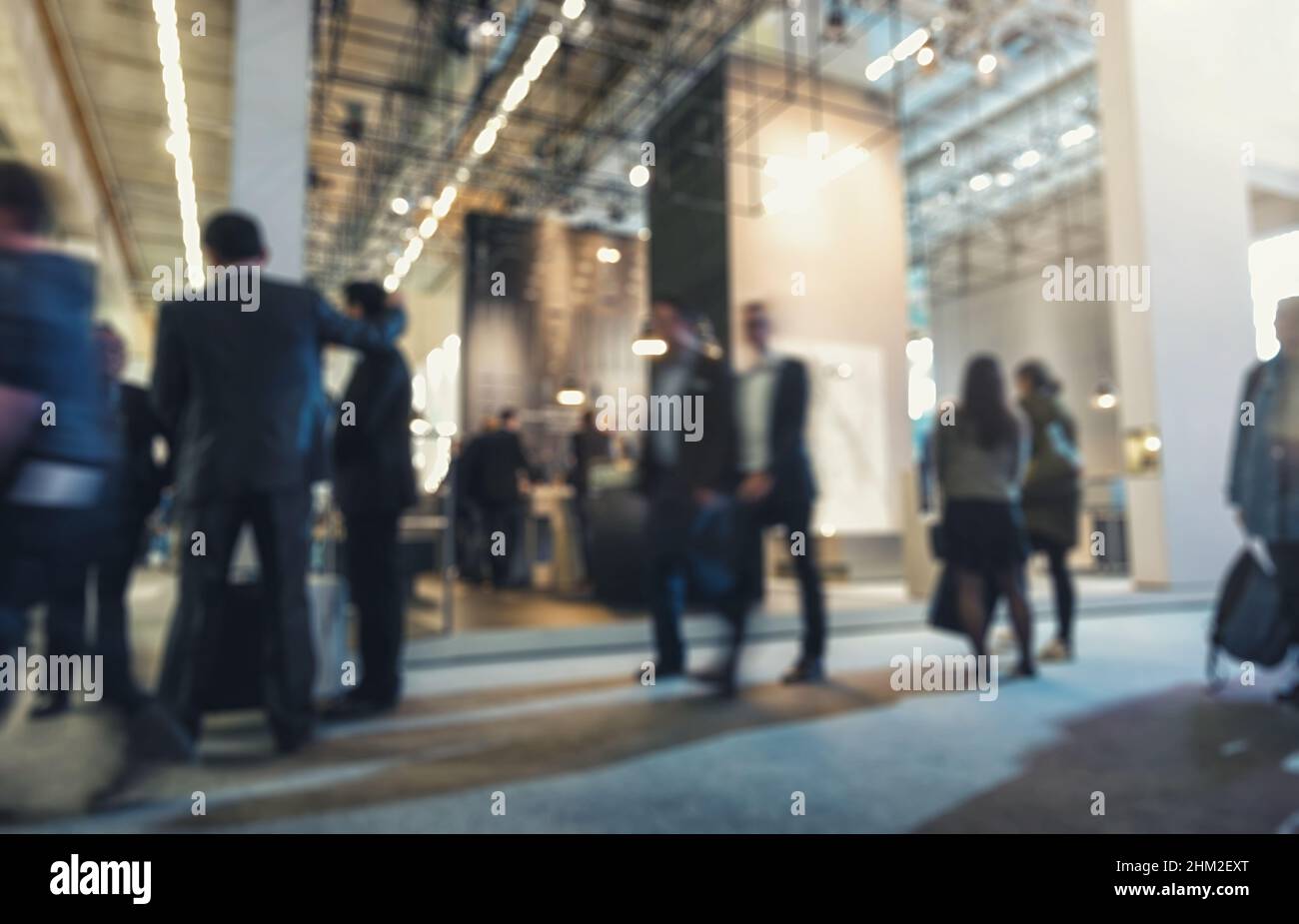 Résumé personnes floues dans une salle de salon utilisation de fond d'événement Banque D'Images