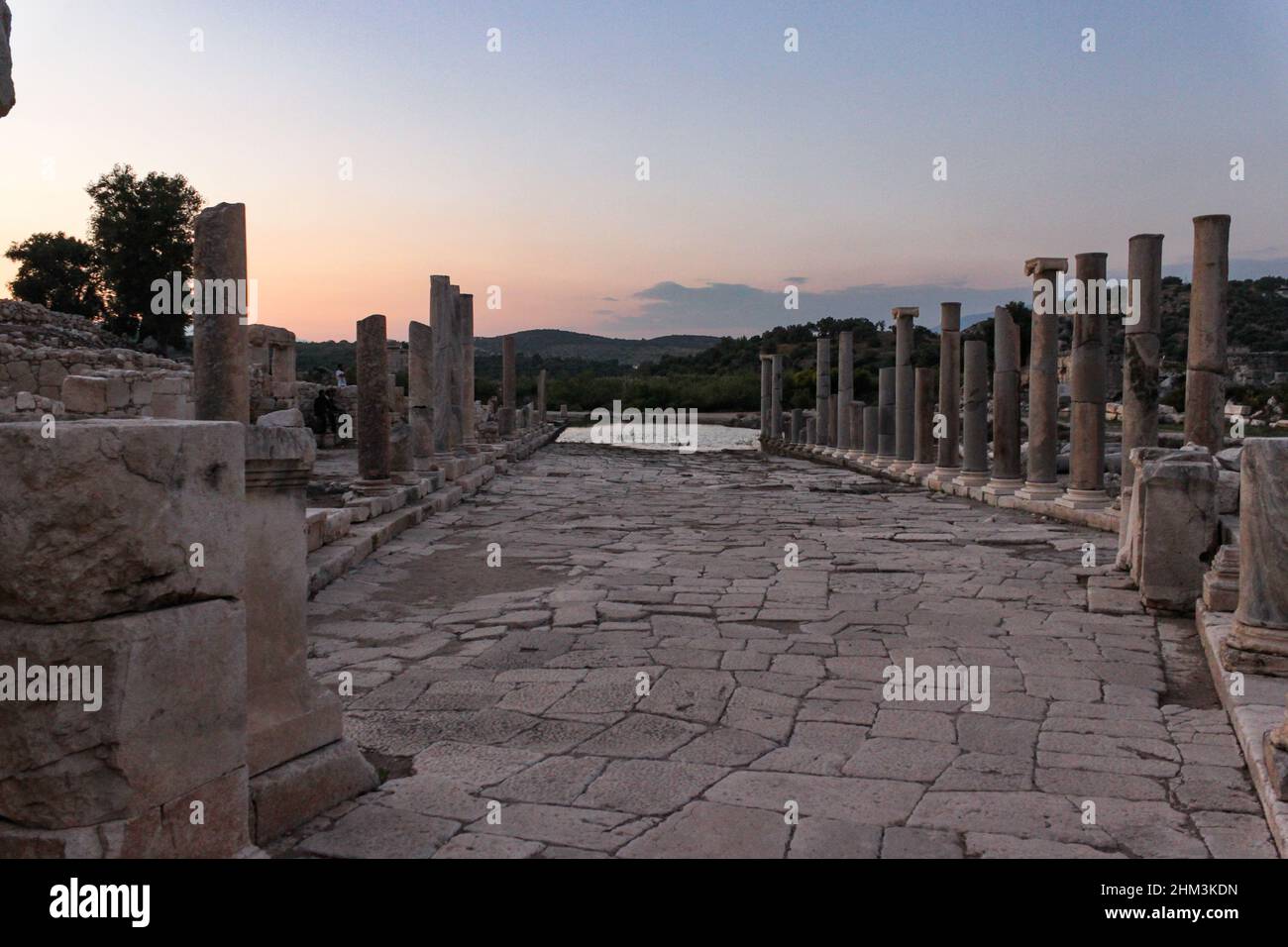 Kas, Antalya, Turquie - juin 16 2014 : vue sur la rue de l'ancienne ville de Patara Banque D'Images