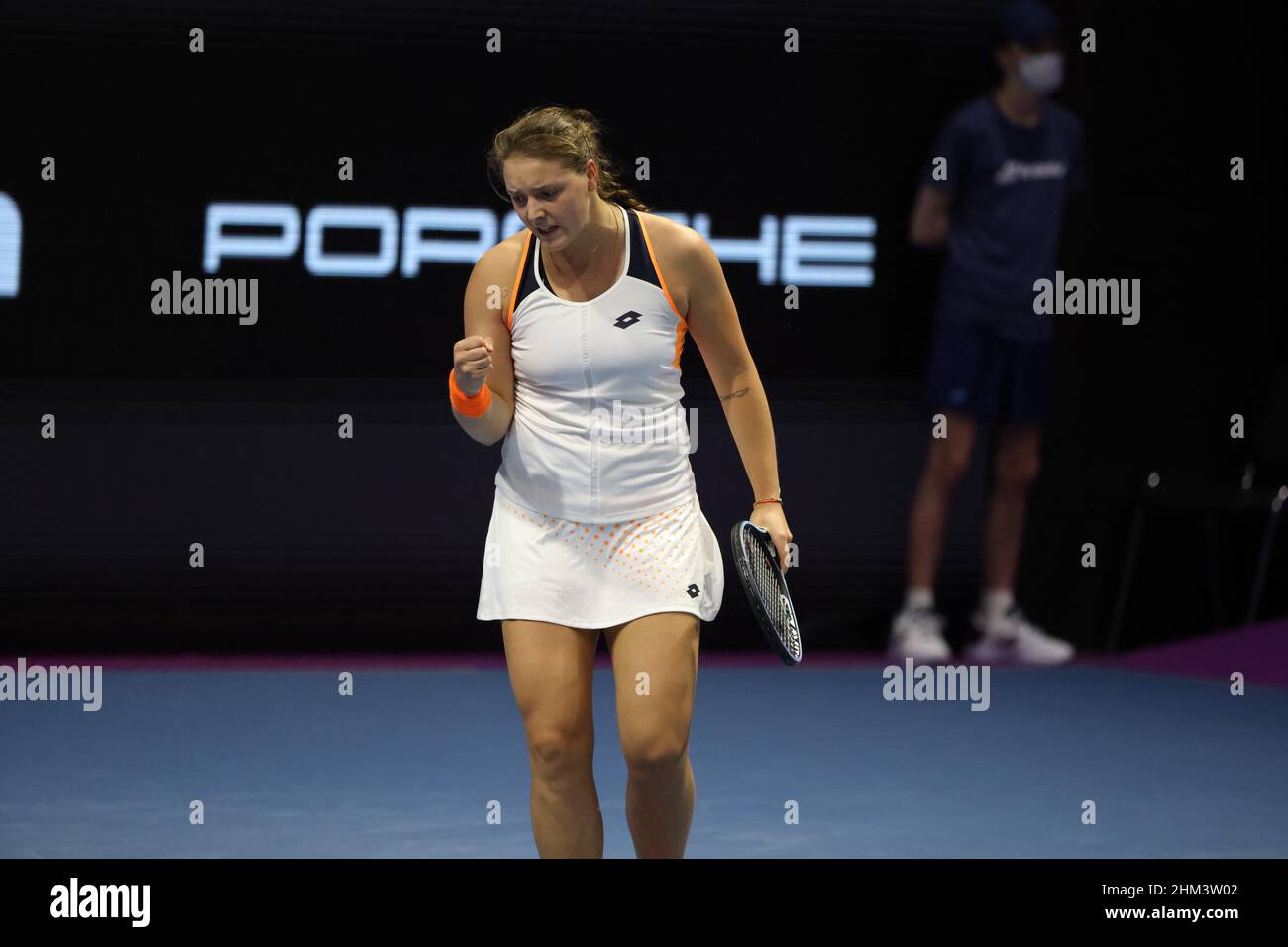 St. Peterburg, Russie.07th févr. 2022.Jule Niemeier d'Allemagne vu pendant le tournoi de tennis Trophée des dames de Saint-Pétersbourg 2022 contre Erika Andreeva de Russie.score final; Erika Andreeva 1:2 Jule Niemeier.(Photo de Maksim Konstantinov/SOPA Images/Sipa USA) crédit: SIPA USA/Alay Live News Banque D'Images