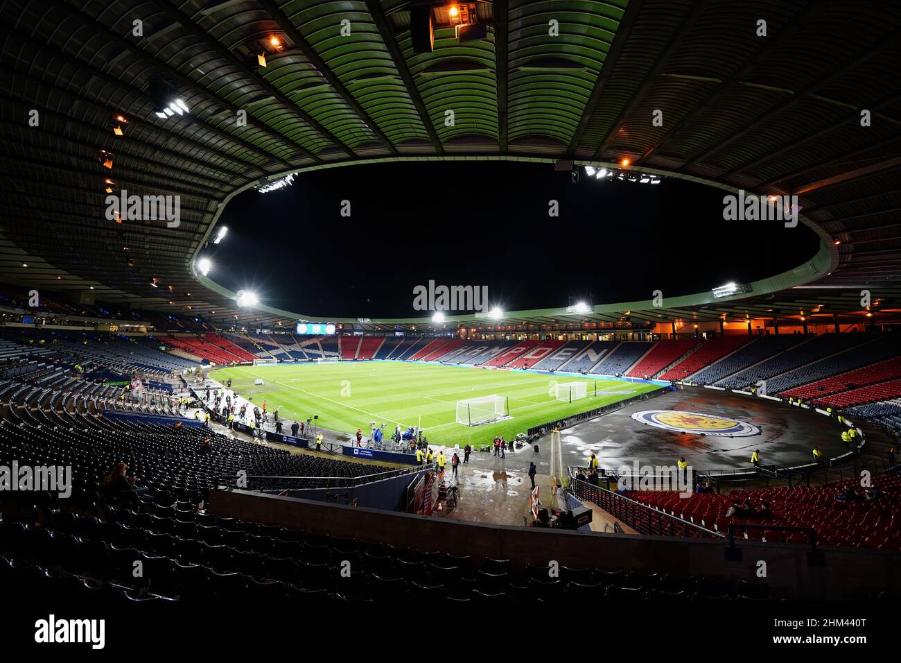 Photo du dossier datée du 15-11-2021 de vue générale du terrain.L'Association écossaise de football tiendra des pourparlers avec le gouvernement sur le réaménagement potentiel de Hampden dans le cadre de sa tentative conjointe d'organiser l'Euro 2028.Date de publication : lundi 7 février 2022. Banque D'Images