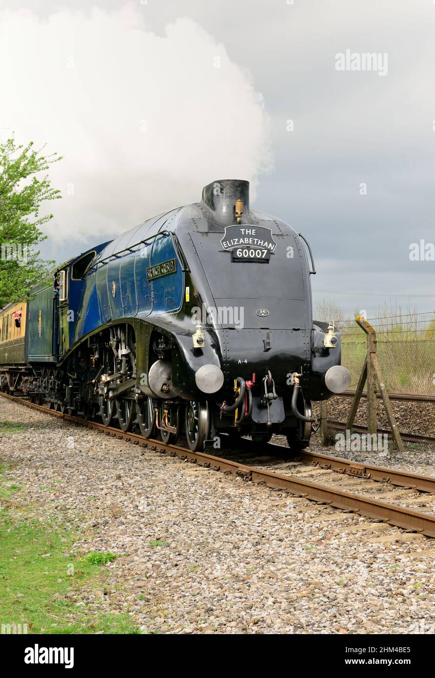 Classe A4 Pacifique No 60007 Sir Nigel Gresley sur la ligne de démonstration lors de l'événement « une fois sur une lune bleue » au Didcot Railway Centre, le 5th avril 2014. Banque D'Images