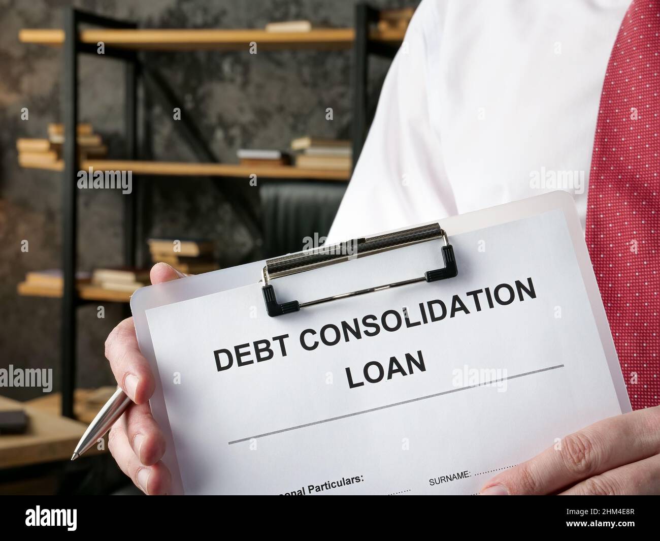 Prêt de consolidation de dette vide avec presse-papiers. Banque D'Images