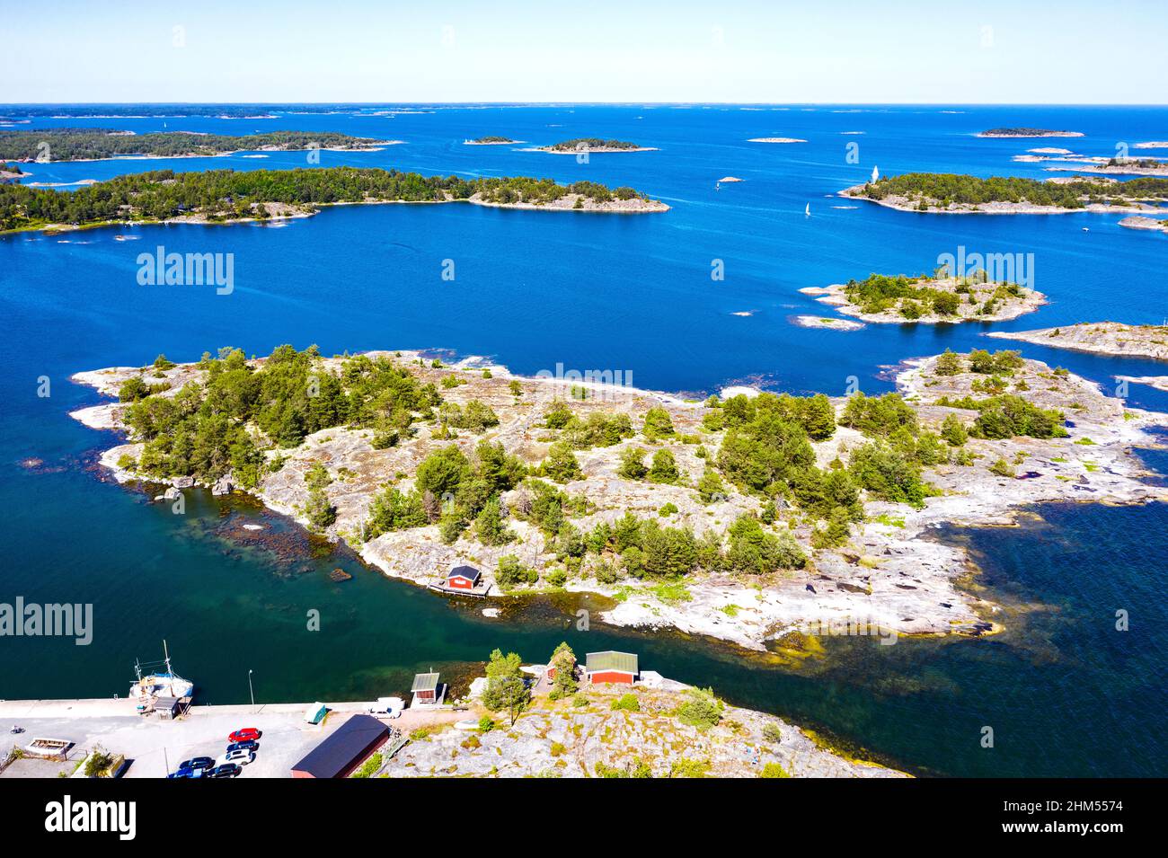 Vue aérienne de la baie avec les petites îles Banque D'Images