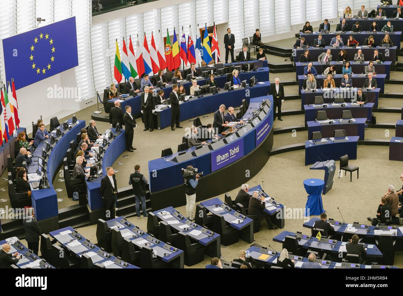 Strasbourg, France - 18 décembre 2019 : Discours du président du Parlement européen David Sassoli lors du prix Sesion Sakharov de la plétharry : la fille du lauréat Ilham Tohti reçoit le prix en son nom Banque D'Images