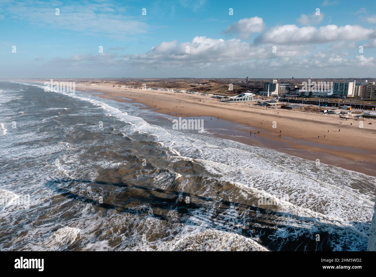 Scheveningen est un quartier de la Haye et une station balnéaire moderne avec une longue plage de sable, une esplanade Banque D'Images