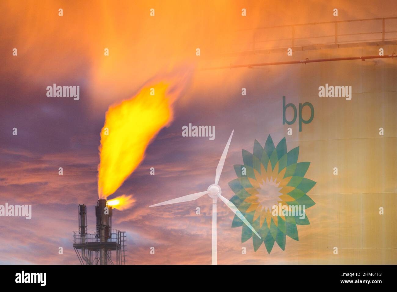 Réservoirs d'huile BP, de stockage de carburant. Image conceptuelle pour les combustibles fossiles, le gaz/pétrole de la mer du Nord, les énergies renouvelables, le changement climatique, nette zéro 2050, bénéfices de l'industrie pétrolière... Banque D'Images