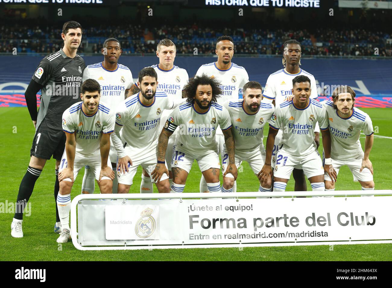 Madrid, Espagne.6th févr. 2022.Real Madrid Team group line-up (Real) football/Soccer : Espagnol 'la Liga Santander' match entre Real Madrid CF 1-0 Grenade CF à l'Estadio Santiago Bernabeu à Madrid, Espagne .Crédit: Mutsu Kawamori/AFLO/Alay Live News Banque D'Images