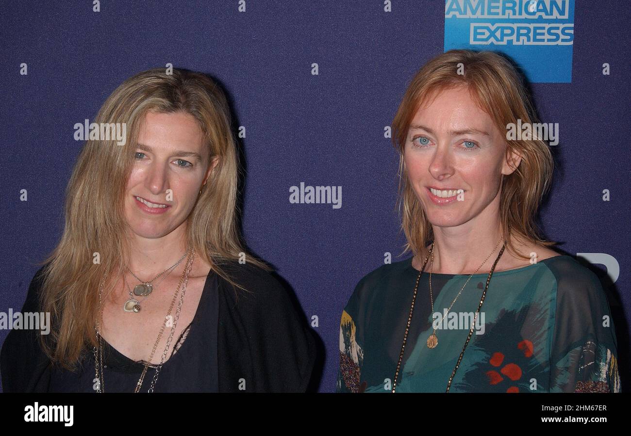 27 avril 2010, New York City, New York, Etats-Unis: Les réalisateurs Ricki Stern et Anne Sundberg (L-R) assistent à la première de ''Joan Rivers A Piece of Work'' au Tribeca film Festival annuel 9th à New York.(Image de crédit : © Walter Weissman/ZUMA Press Wire) Banque D'Images