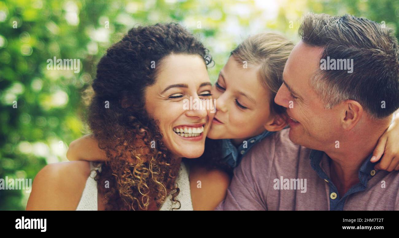 Mature Woman Kisses Young Woman Banque De Photographies Et Dimages à