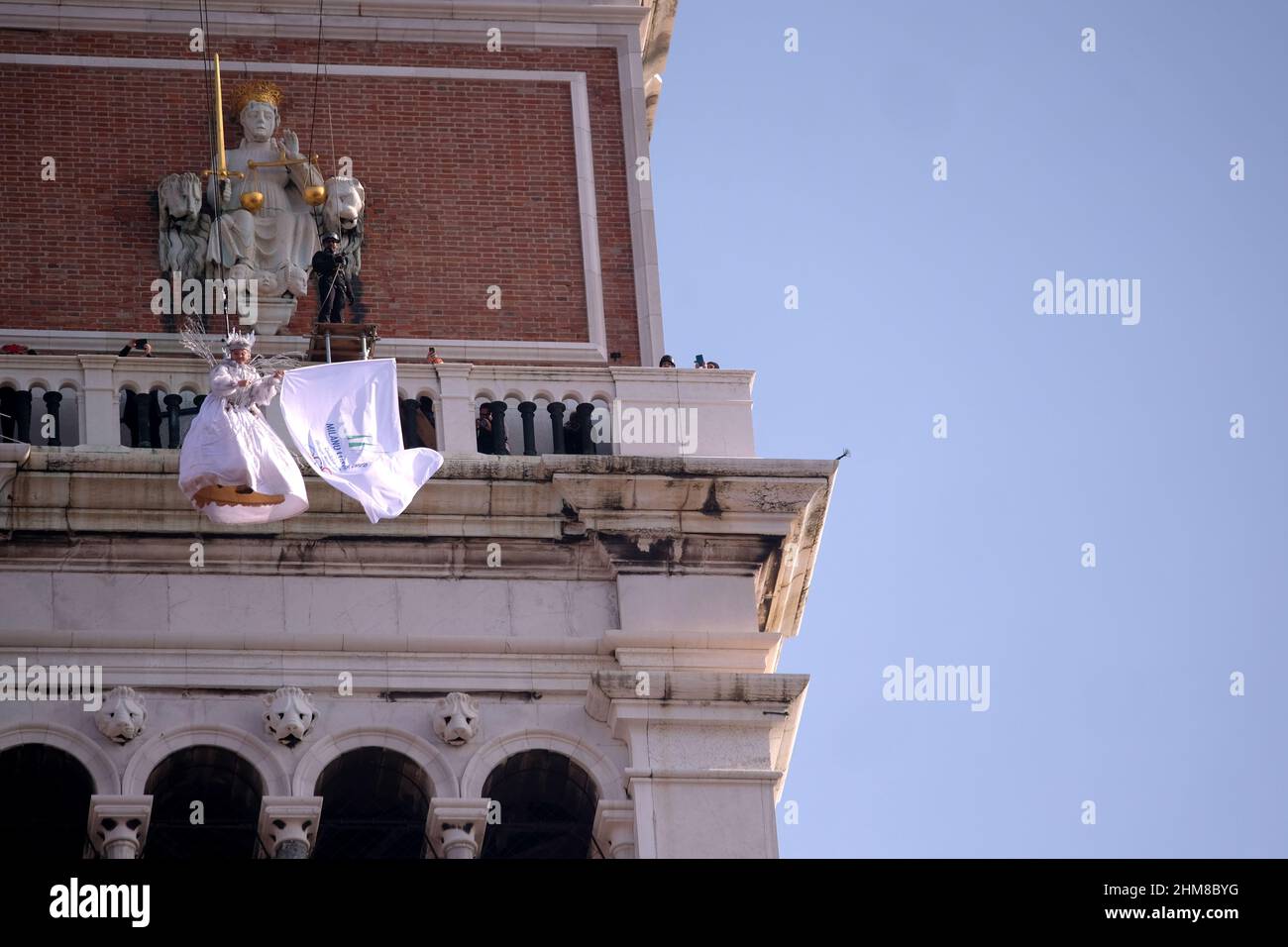 La championne olympique Arianna Fontana se produit lors de l'événement de l'Eagle Flight lors du Carnaval de Venise le 03 mars 2019 Banque D'Images