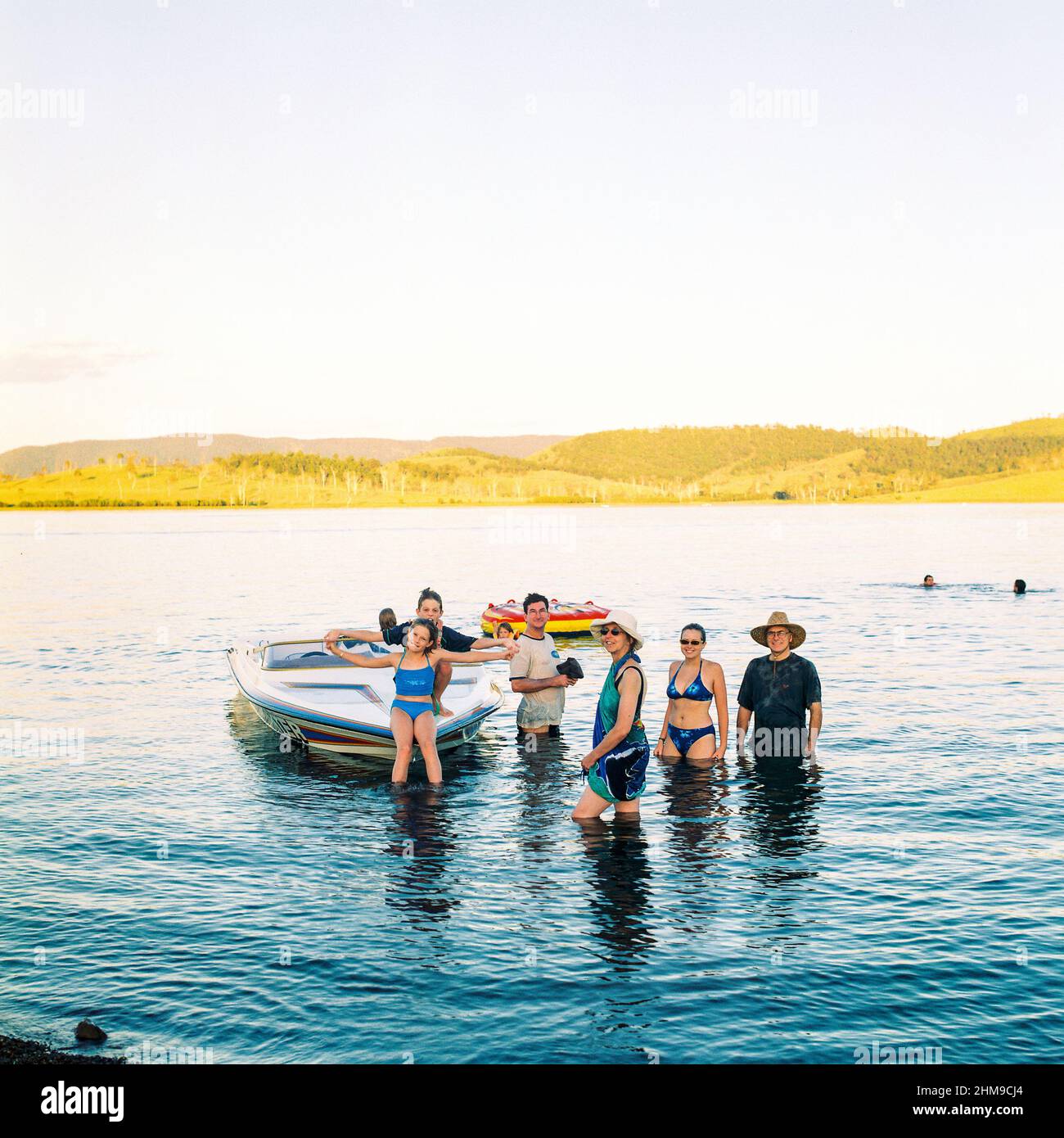 Baignade dans le barrage Somerset, Queensland, Australie. Banque D'Images