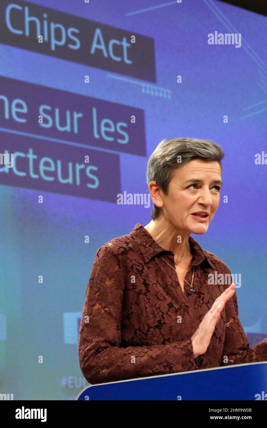 Bruxelles, région de Bruxelles-capitale, Belgique. 8th févr. 2022. Le vice-président exécutif européen Margrethe VESTAGER s'exprime lors d'une conférence de presse sur la loi européenne sur les puces au siège de la Commission européenne à Bruxelles, Belgique, le 8 février 2022. La Commission européenne a proposé un plan de 48 milliards de dollars pour faire face aux pénuries de semi-conducteurs et renforcer le leadership technologique de l'Europe. (Credit image: © Valeria Mongelli/ZUMA Press Wire) Credit: ZUMA Press, Inc./Alamy Live News Banque D'Images