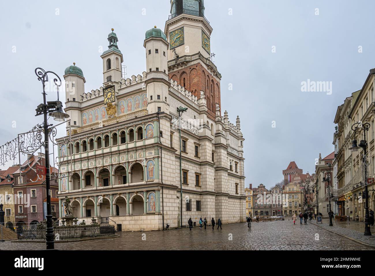 4 janvier 2021 - Poznan, Pologne: La statue de Proserpine - une des quatre fontaines sur le vieux marché de Poznan Banque D'Images