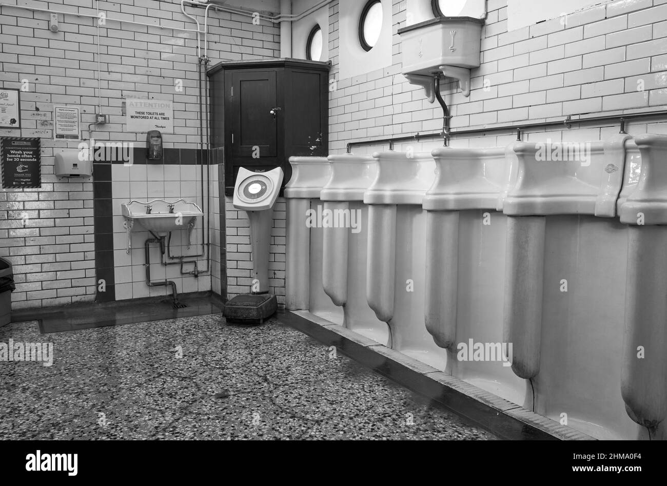 Ancien exemple de toilettes publiques victoriennes Banque D'Images