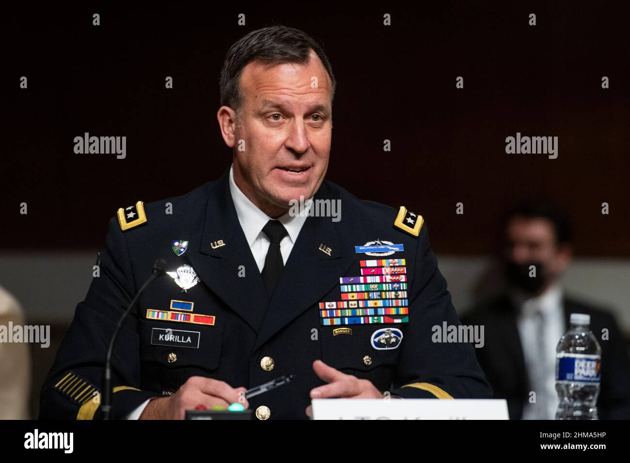 Washington, États-Unis d'Amérique. 08th févr. 2022. Le Lieutenant-général Michael E. Kurilla comparaît devant une audience du Comité sénatorial des services armés pour sa nomination au poste de général et commandant du Commandement central des États-Unis, ministère de la Défense, dans l'édifice Dirksen du Bureau du Sénat à Washington, DC, le mardi 8 février 2022. Crédit: Rod Lamkey/CNP/Sipa USA crédit: SIPA USA/Alay Live News Banque D'Images