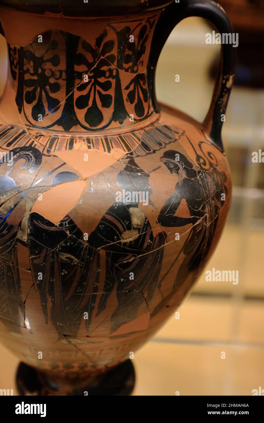 Mansardé Black Figure Neck Amphora montrant l'image du jugement de Paris.Made in Orvieto.Italy ca 525-510 B.C exposition dans Penn Museum.Philadelphia.US Banque D'Images