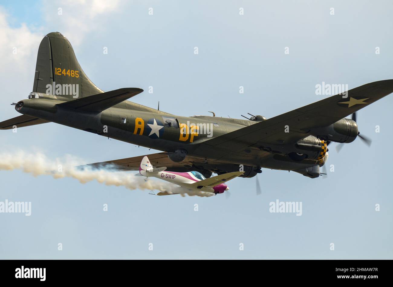 B17 bomber formation Banque de photographies et d’images à haute ...