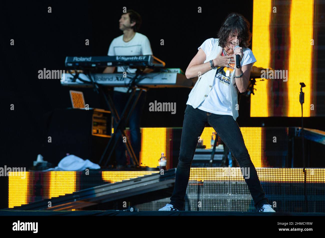 Milan Italie 2011-06-21: Concert en direct du groupe de rock étranger à l'Arena Fiera Milano Rho, la chanteuse Kelly Hansen pendant le concert Banque D'Images