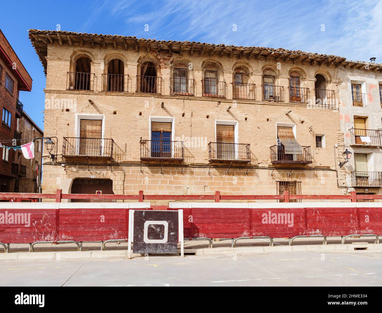 Vue sur la Plaza del Coso ou le taureau de Castillo à Viana, navarre, Espagne Banque D'Images