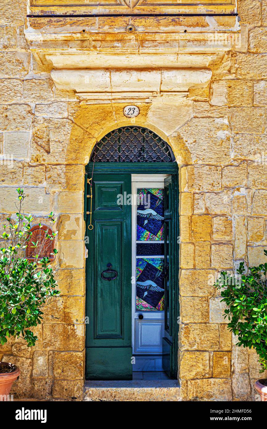 Une vieille porte traditionnelle maltaise à Mdina Banque D'Images