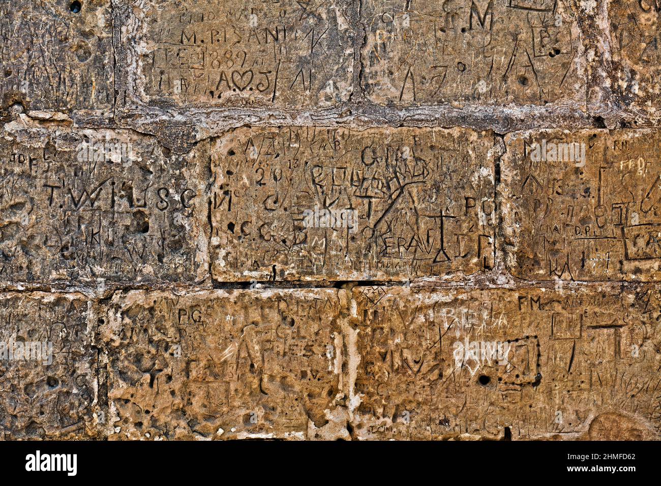Vieux graffiti gravé sur les murs de la bastion Mdina Banque D'Images