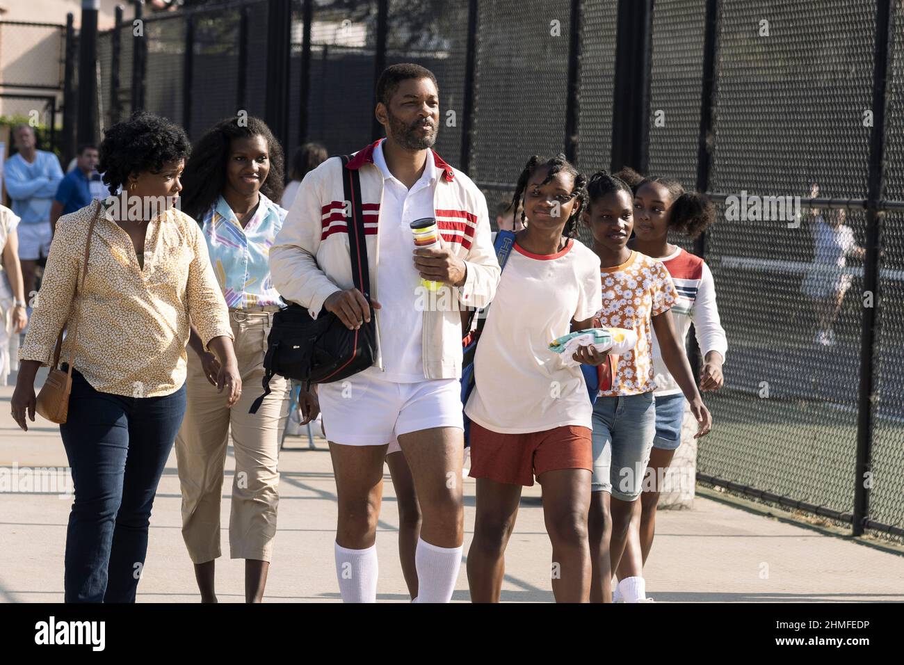 King Richard (2021) réalisé par Reinaldo Marcus Green et mettant en vedette Will Smith, Erin Cummings, Saniyya Sidney et demi Singleton. Biographie à propos de Richard Williams le père et entraîneur des superstars du tennis venus et Serena Williams. Photographie publicitaire***USAGE ÉDITORIAL SEULEMENT***. Crédit : BFA / Warner Bros Banque D'Images