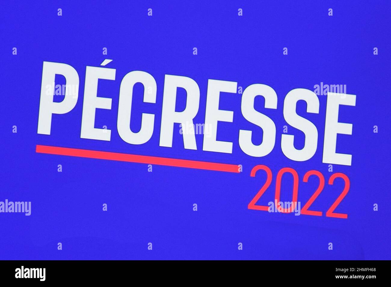 Paris, France. 09th févr. 2021. Logo de la campagne Illustration lors de la réunion des comités de soutien de la candidate présidentielle des Républicains (LR), Valérie Pecresse, à la Maison de la Chimie, à Paris, le 9 février 2022. Crédit : Victor Joly/Alamy Live News Banque D'Images