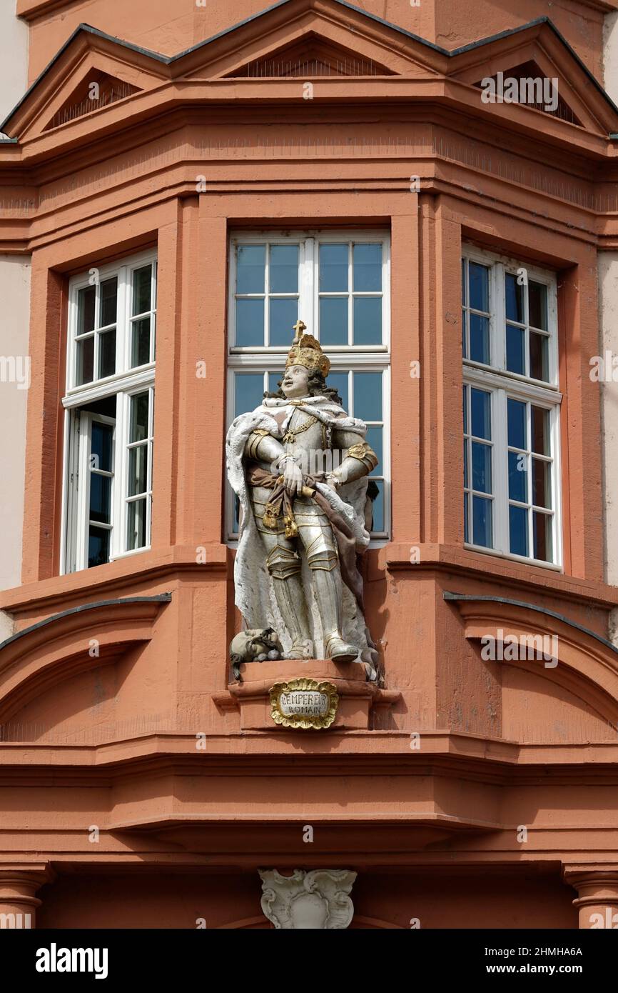 Allemagne, Rhénanie-Palatinat, Mayence, vieille ville, musée Gutenberg, Façade, figure portail, empereur romain, détail Banque D'Images