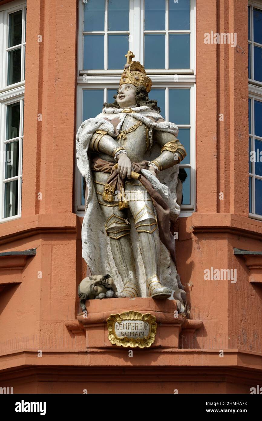 Allemagne, Rhénanie-Palatinat, Mayence, vieille ville, musée Gutenberg, Façade, figure portail, empereur romain, détail Banque D'Images