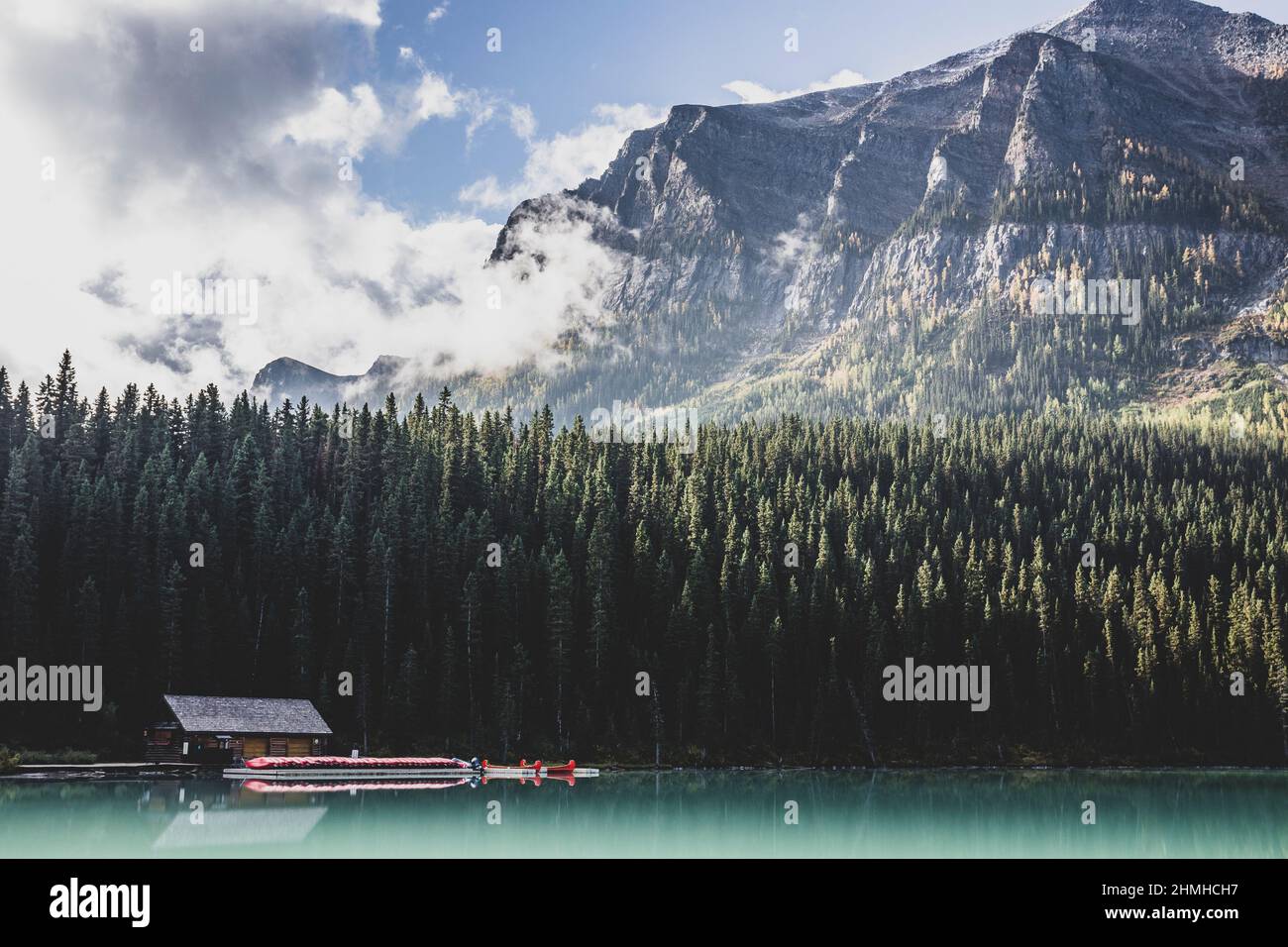 Boathouse, été, Lake Louise, parc national Banff, Alberta, Canada Banque D'Images