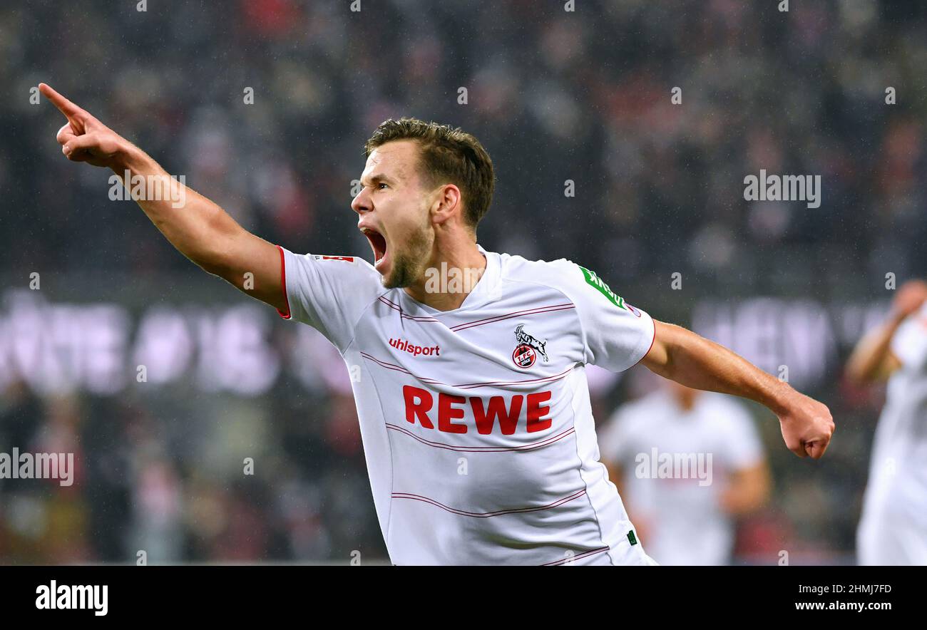 Bundesliga, Rhein Energie Stadium Cologne: 1. FC Köln vs VfB Stuttgart ; Louis Schaub fête ses célébrations après avoir obtenu son score Banque D'Images