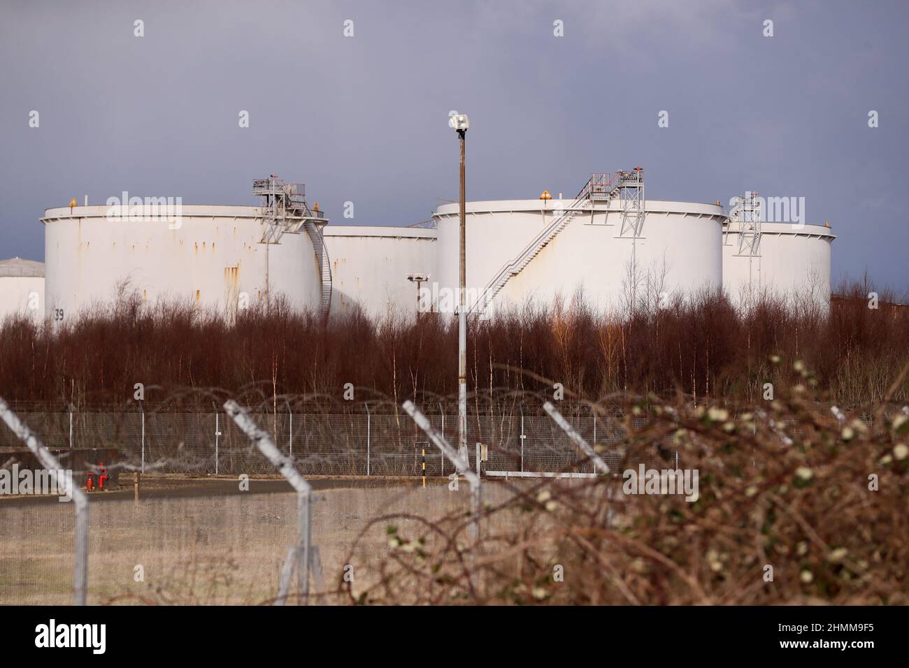 Installations de stockage de gaz naturel au port de Belfast, Irlande du Nord. Le gaz est importé pour usage domestique et commercial. Banque D'Images