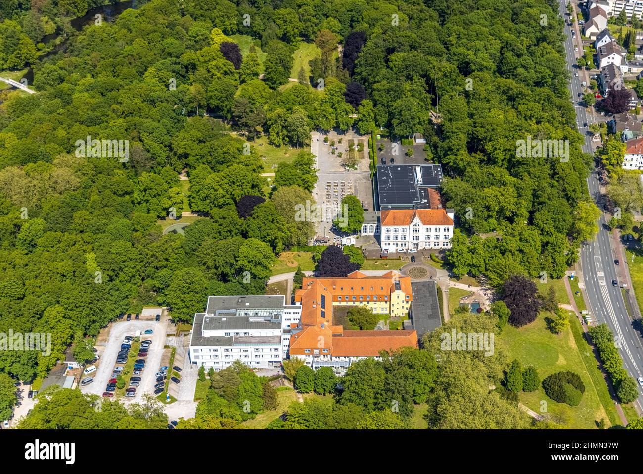 Vue aérienne de l'hôtel spa Hamm , hôtel spa Bad Hamm, le plus grand jardin de bière de Hamm, à côté de la clinique de thérapie manuelle, parc spa, Uentrop, Hamm, région de Ruhr Banque D'Images