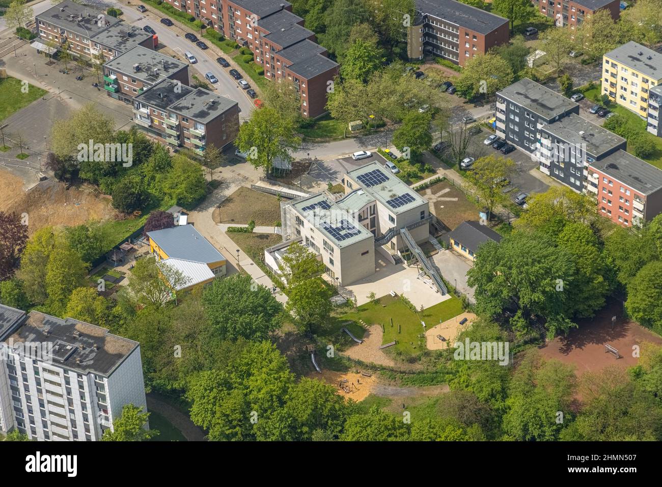 Photographie aérienne, quartier Oberilp et centre de soutien, ancienne école primaire Oberilp, quartier résidentiel de Rhönstraße, Hasselbeck, Heiligenhaus, Ruhr Banque D'Images