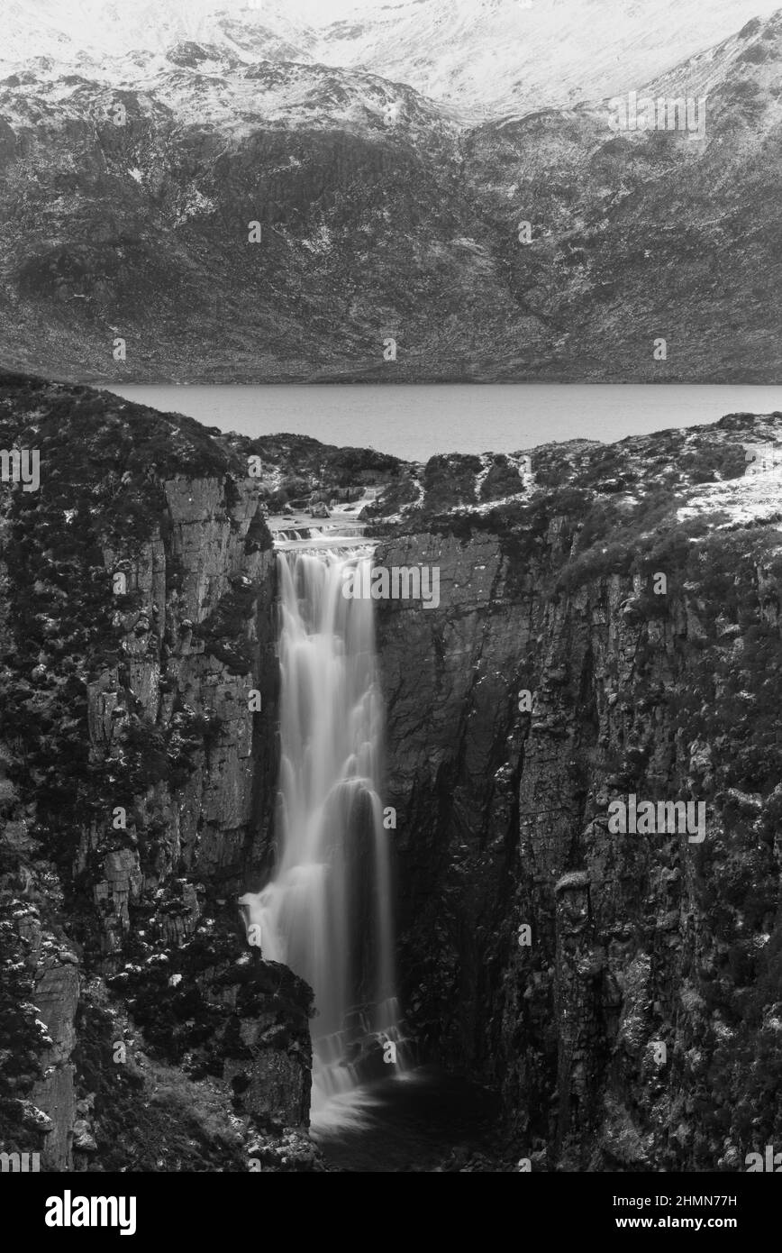 Chute d'eau du Loch na Gainmhich, Sutherland, Highland Scotland Banque D'Images