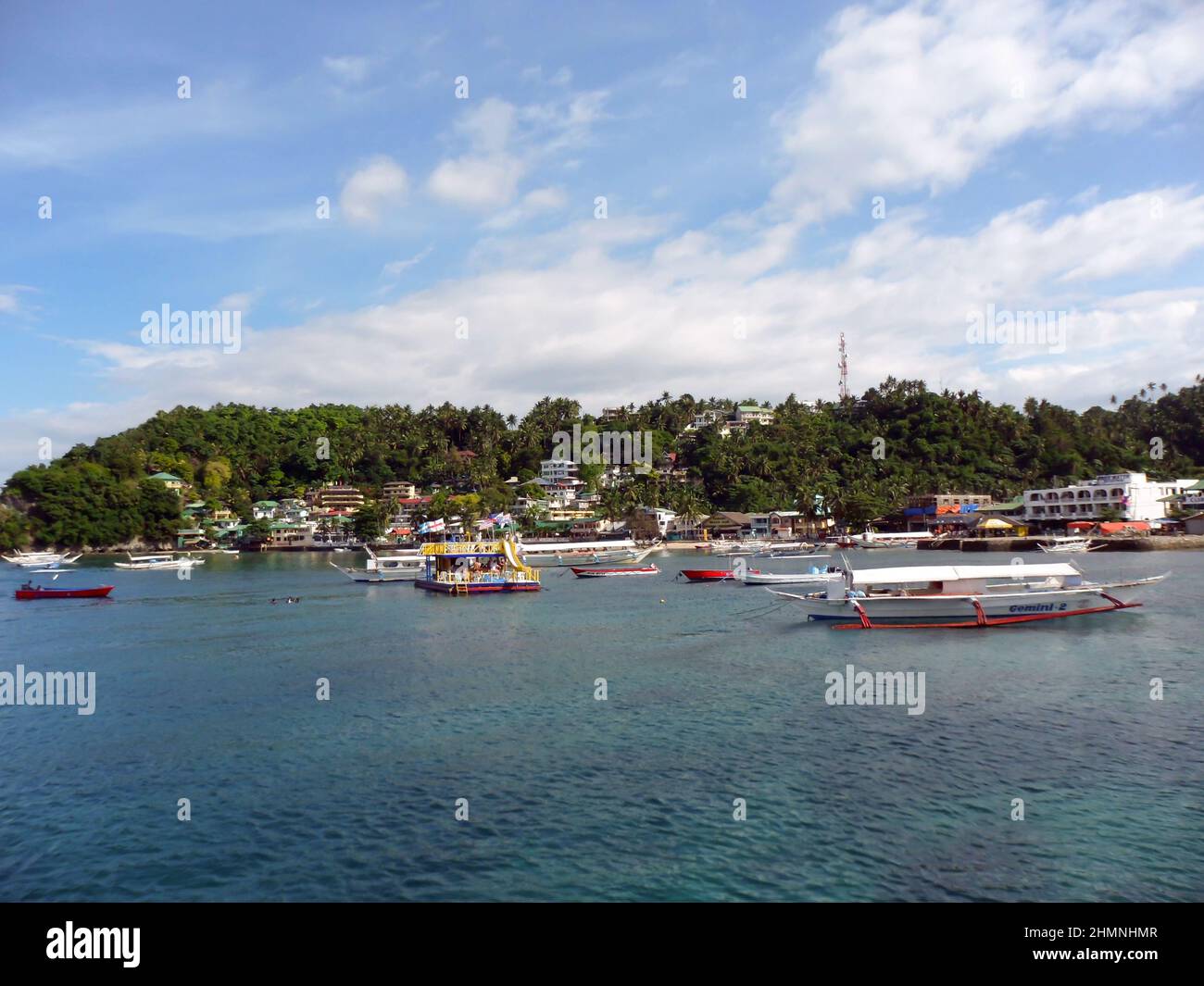 Vue sur la majestueuse plage de Sabang, aux Philippines le 23 décembre 2011 Banque D'Images