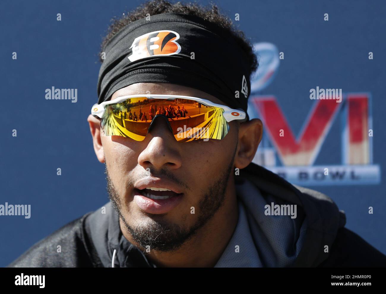 Los Angeles, États-Unis. 11th févr. 2022. Cincinnati Bengals Tyler Boyd parle à un point de presse avant le Super Bowl LVI au Drake Stadium de l'UCLA à Los Angeles le vendredi 11 février 2022. Photo de John Angelillo/UPI crédit: UPI/Alay Live News Banque D'Images