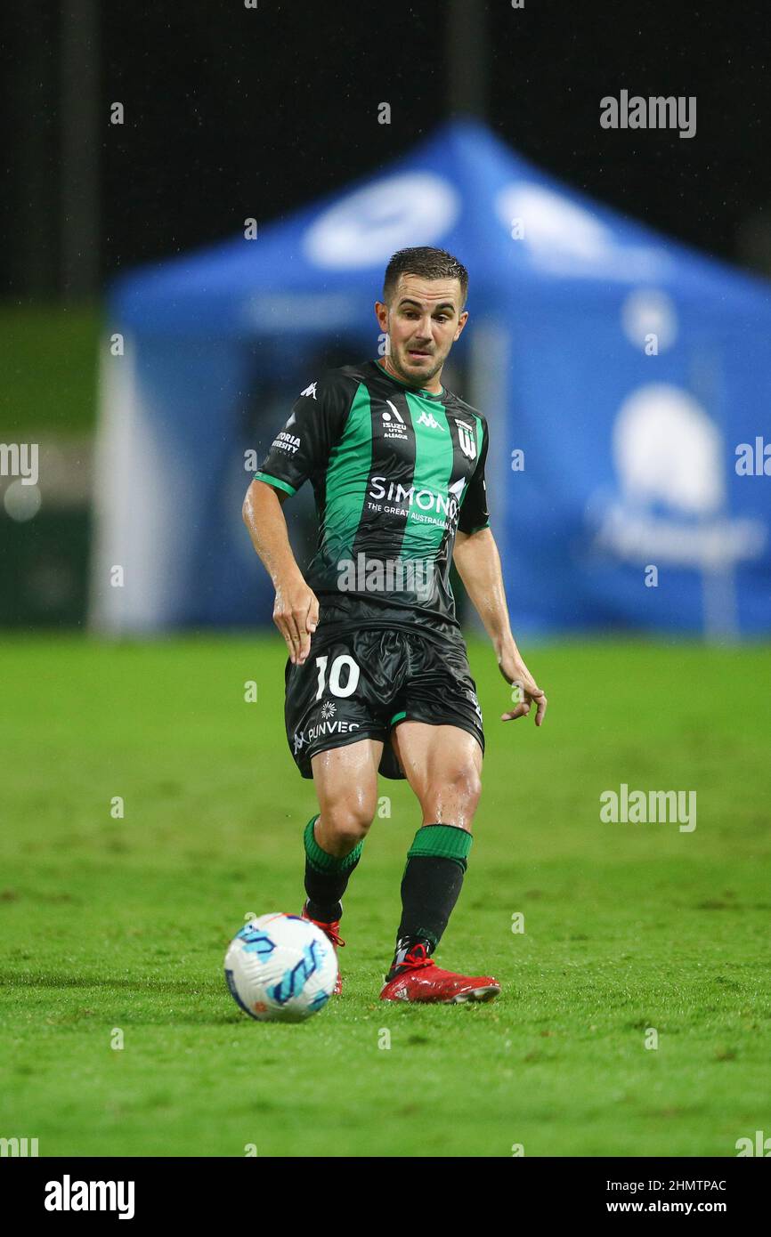 Sydney, Australie. 12th févr. 2022. 12th février 2022 ; Netstrata Jubilee Stadium, Sydney, Nouvelle-Galles du Sud, Australie : football de la ligue a, Sydney FC contre Western United ; Steven Lustica de Western United passe le ballon Credit: Action plus Sports Images/Alamy Live News Banque D'Images