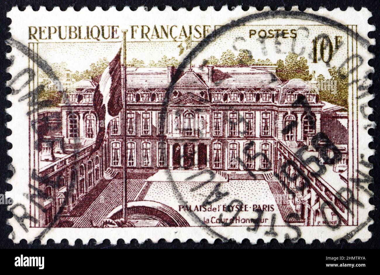 FRANCE - VERS 1957 : un timbre imprimé en France montre Elysee Palace, résidence officielle du Président de la République française, Paris, France, vers 1 Banque D'Images