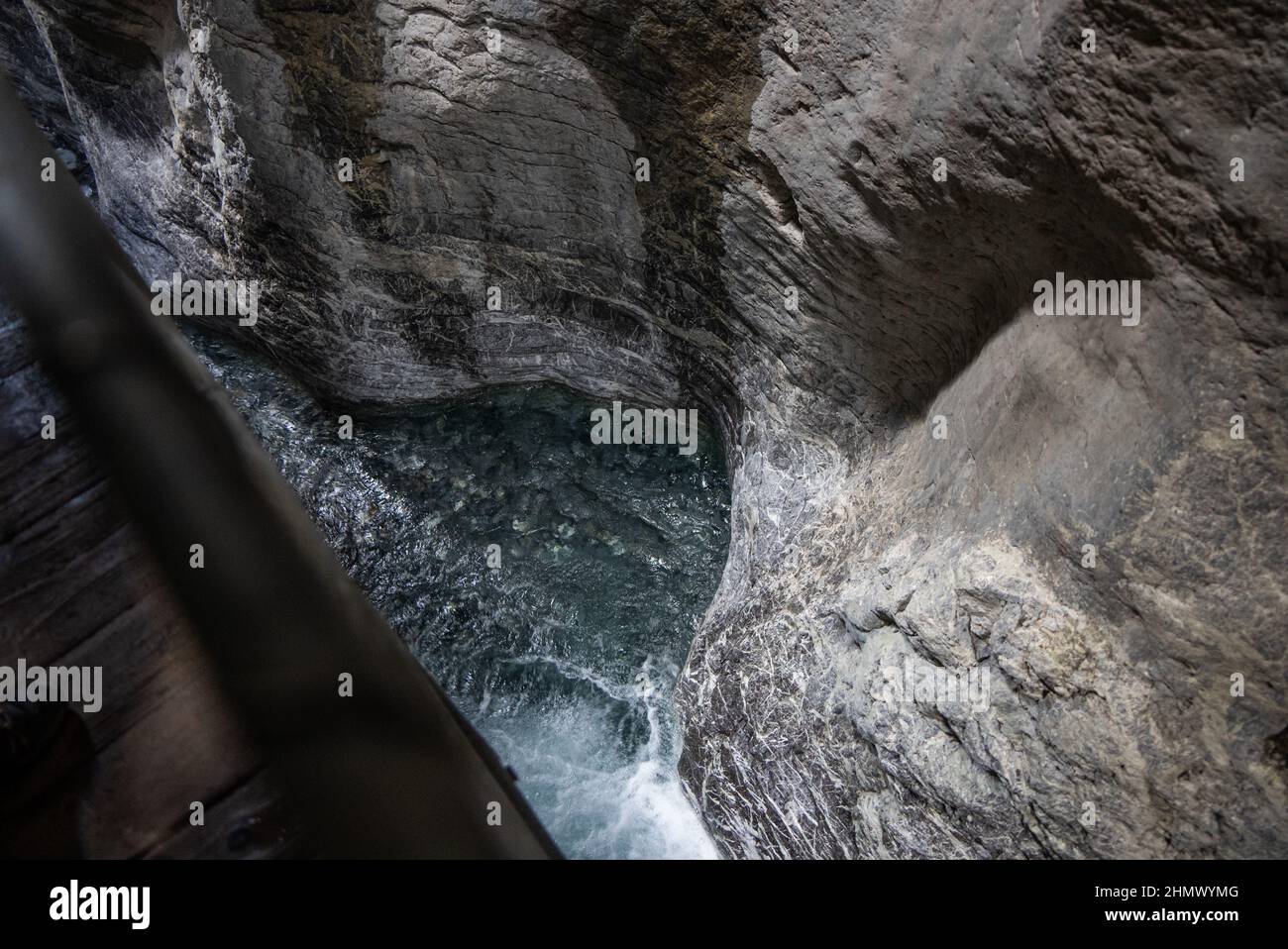 Belles chutes et grottes de Cholerenschlucht, Adelboden, Suisse Banque D'Images