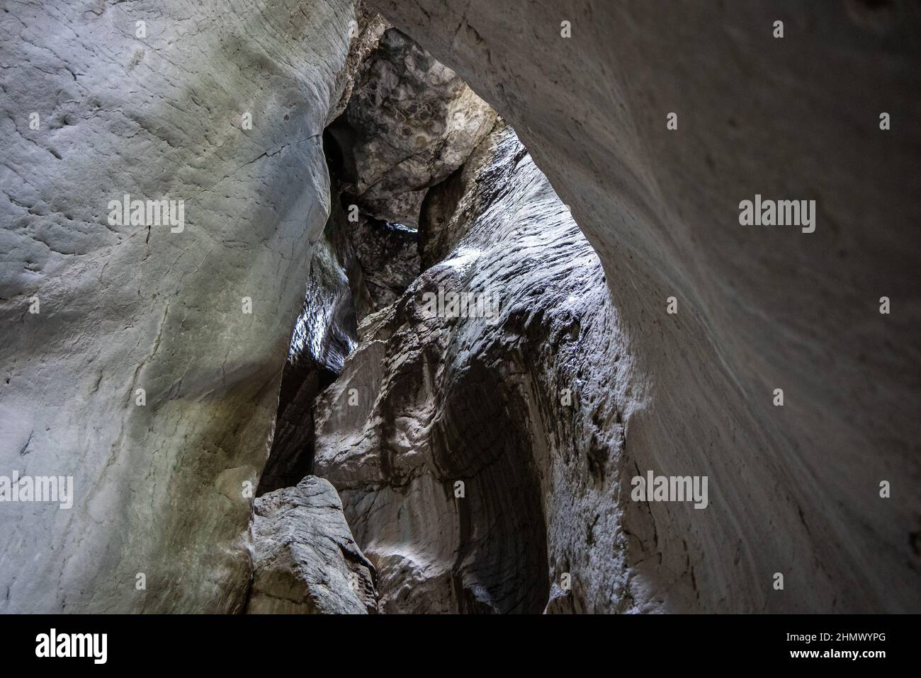 Belles chutes et rochers de Cholerenschlucht, Adelboden, Suisse Banque D'Images