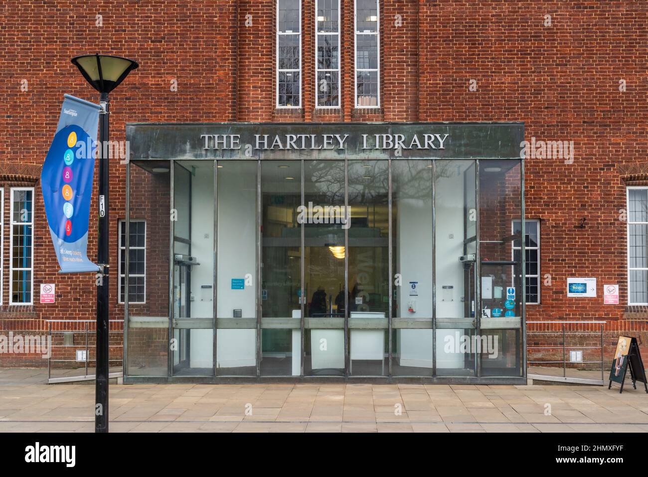 The Hartley Library on Highfield Campus, Université de Southampton, Hampshire, Angleterre, Royaume-Uni Banque D'Images