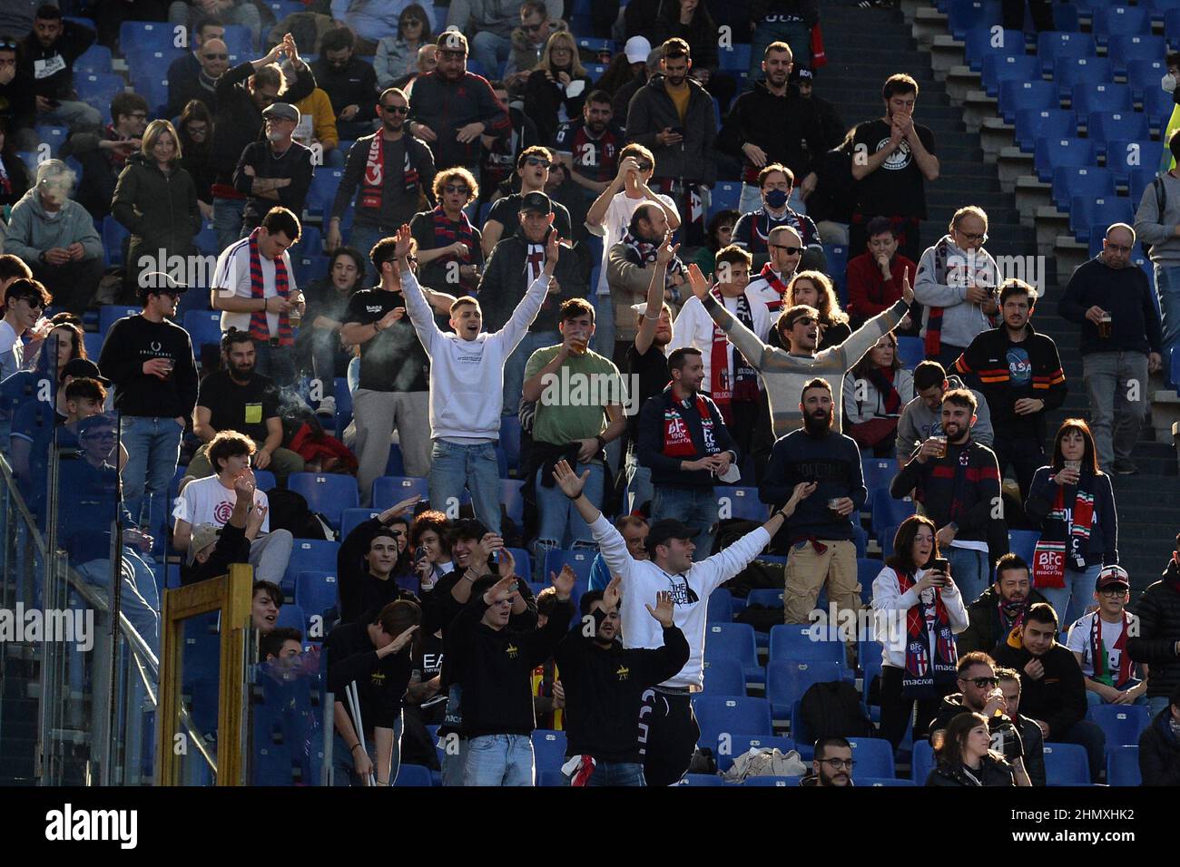 Roma, Italie. 12th févr. 2022. Supporters de Bologne lors de la série Un match de football entre le SS Lazio et le FC de Bologne au stade Olimpico de Rome (Italie), le 12th février 2022. Photo Antonietta Baldassarre/Insidefoto Credit: Insidefoto srl/Alay Live News Banque D'Images