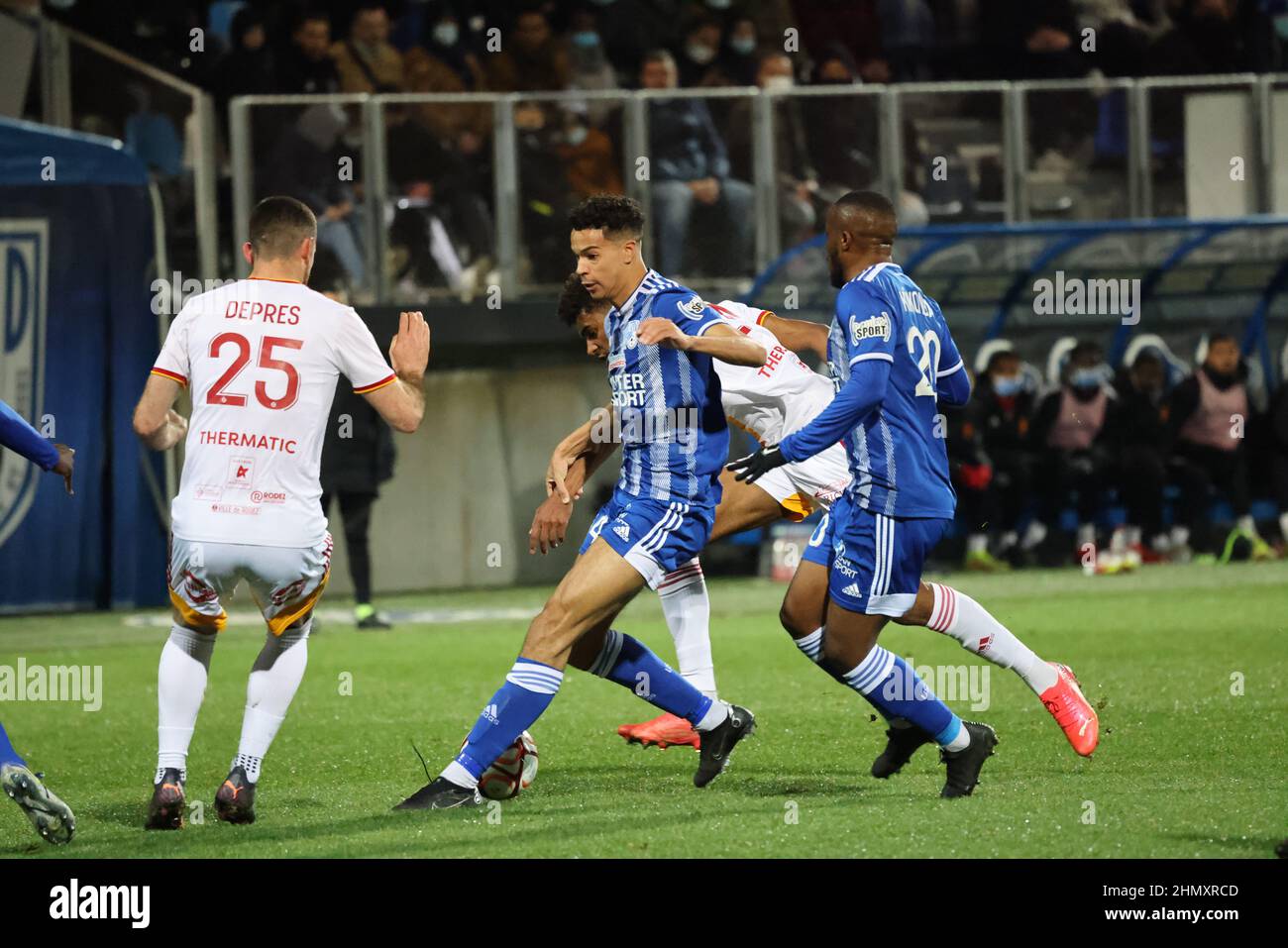 Amine Salama 34 Dunkerque lors du championnat français Ligue 2 match de football entre USL Dunkerque et Rodez AF le 12 février 2022 au stade Marcel Tribut à Dunkerque, France - photo Laurent Sanson / LS Medianord / DPPI Banque D'Images
