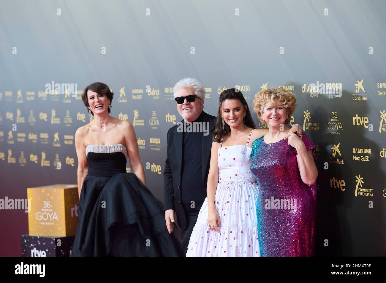 12 février 2022, Valence, Valence, Espagne: Pedro Almodovar, Aitana Sanchez Gijon, Penelope Cruz assiste aux Prix Goya 36th - tapis rouge au Palau des Arts Reina Sofia le 12 février 2022 à Valence, Espagne (Credit image: © Jack Abuin/ZUMA Press Wire) Banque D'Images
