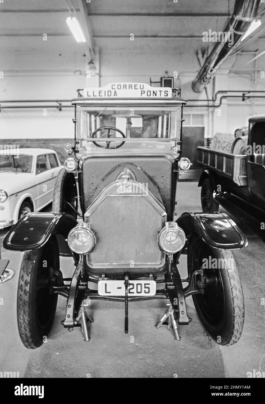 Photo d'une voiture Fiat modèle 15 historique en noir et blanc Banque D'Images