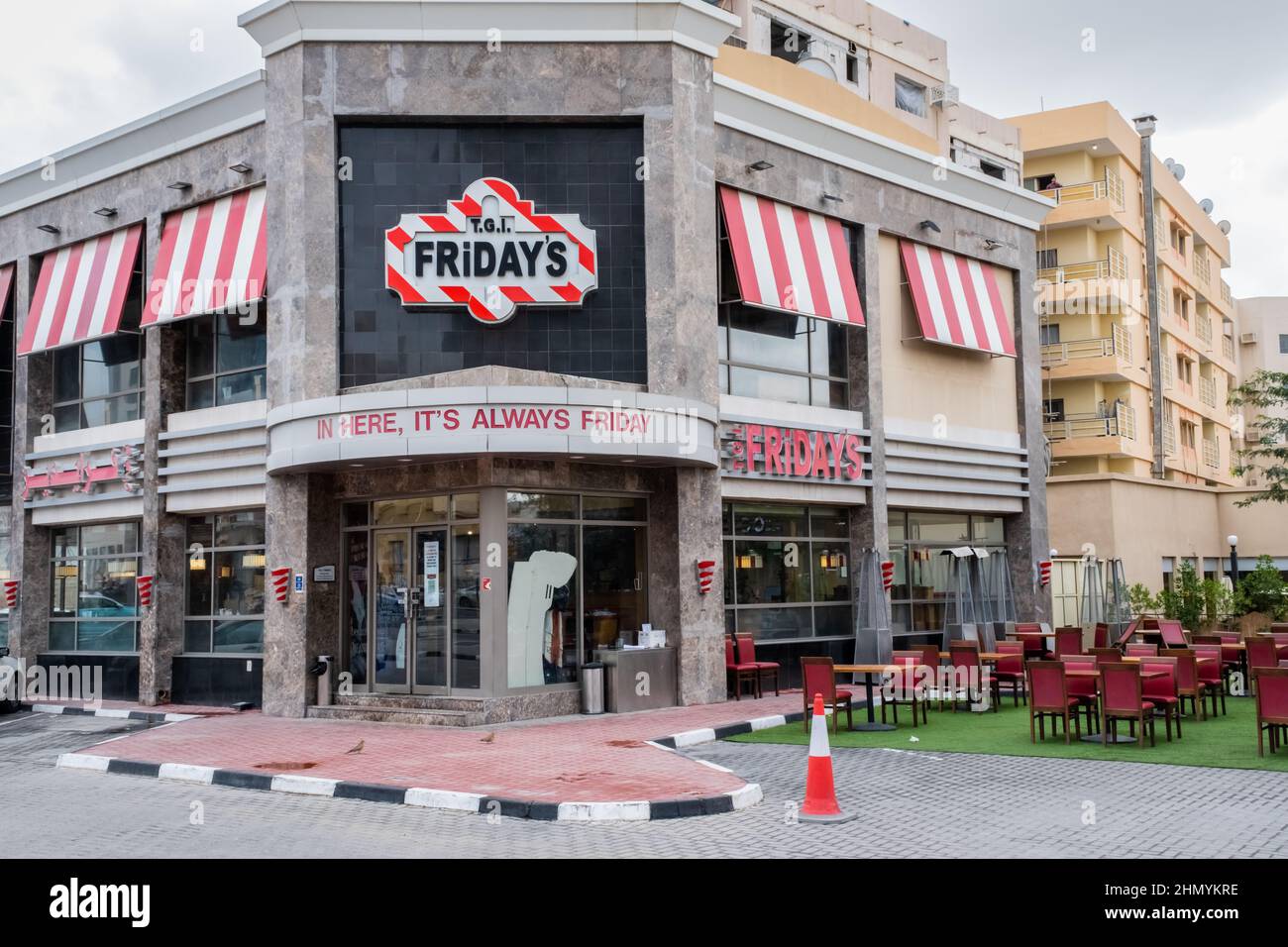 Doha, Qatar - janvier 16th 2022: T.G.I Friday's restaurant front à Doha, Qatar Banque D'Images